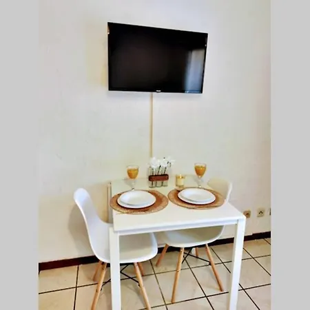 Studio Cosy Hyper Centre Proche De Geneve
